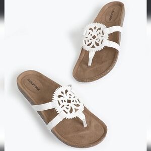 NEW Maurices Womens 12 White Sandals Shoes SuperCush Alyssa Slip On Comfy NWT